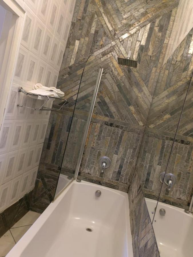 Obaa Sima Guest House Умтата Екстер'єр фото