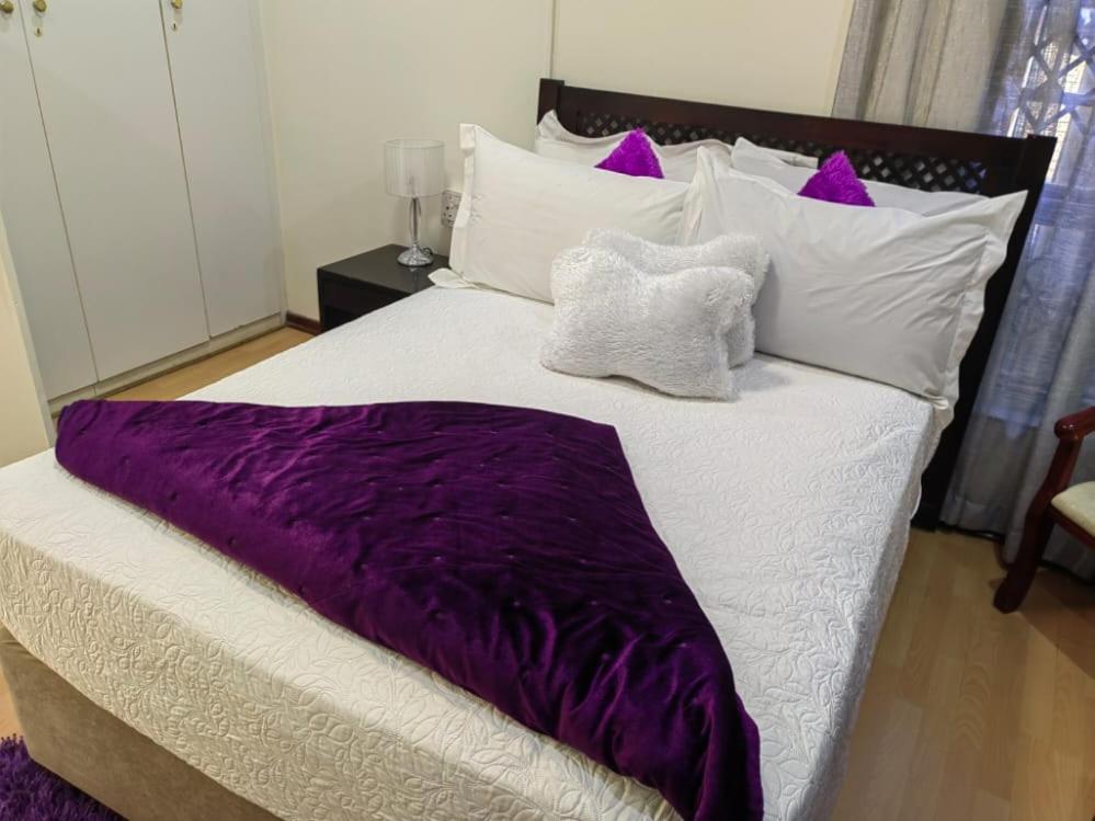 Obaa Sima Guest House Умтата Екстер'єр фото