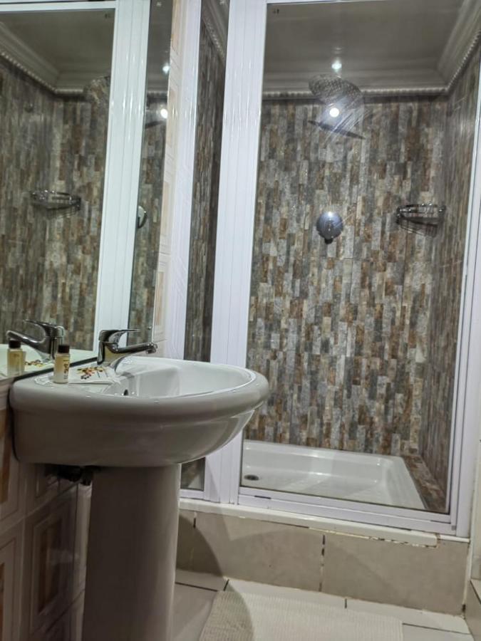 Obaa Sima Guest House Умтата Екстер'єр фото