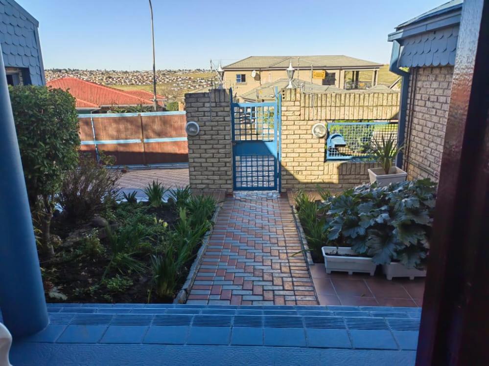 Obaa Sima Guest House Умтата Екстер'єр фото